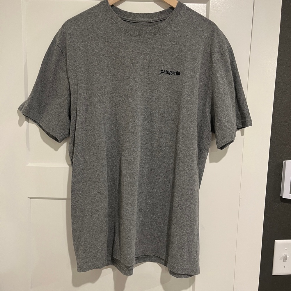 Patagonia Men's Gray T-Shirt